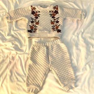 PL Baby 6 m quilted outfit. Light wear. Great condition